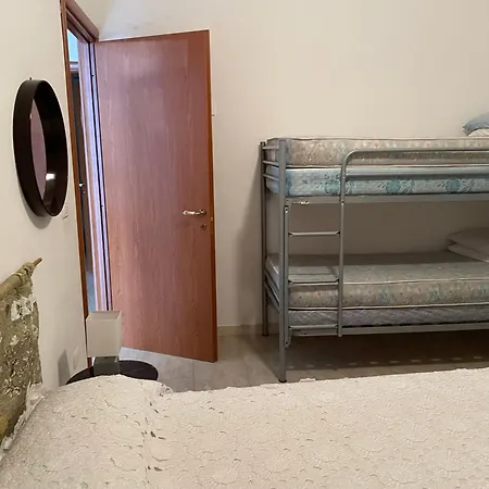 Civico 8 Cipro Альгеро