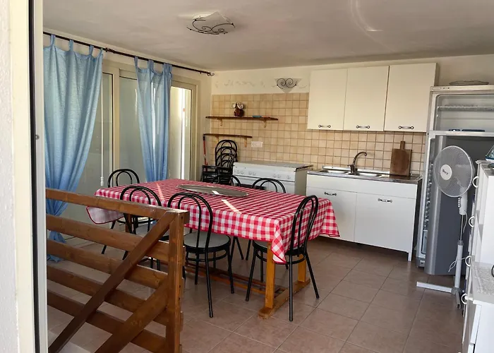 Civico 8 Cipro Альгеро